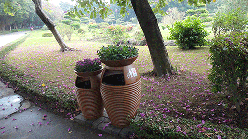  汕頭玻璃鋼花盆垃圾桶，點綴公園好環(huán)境。